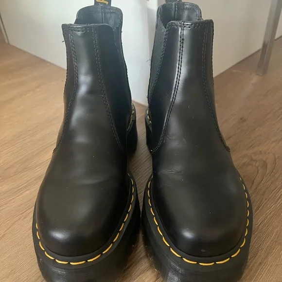 Dr. Martens 2796 Quad Chelsea Boots - Picture 2 of 3